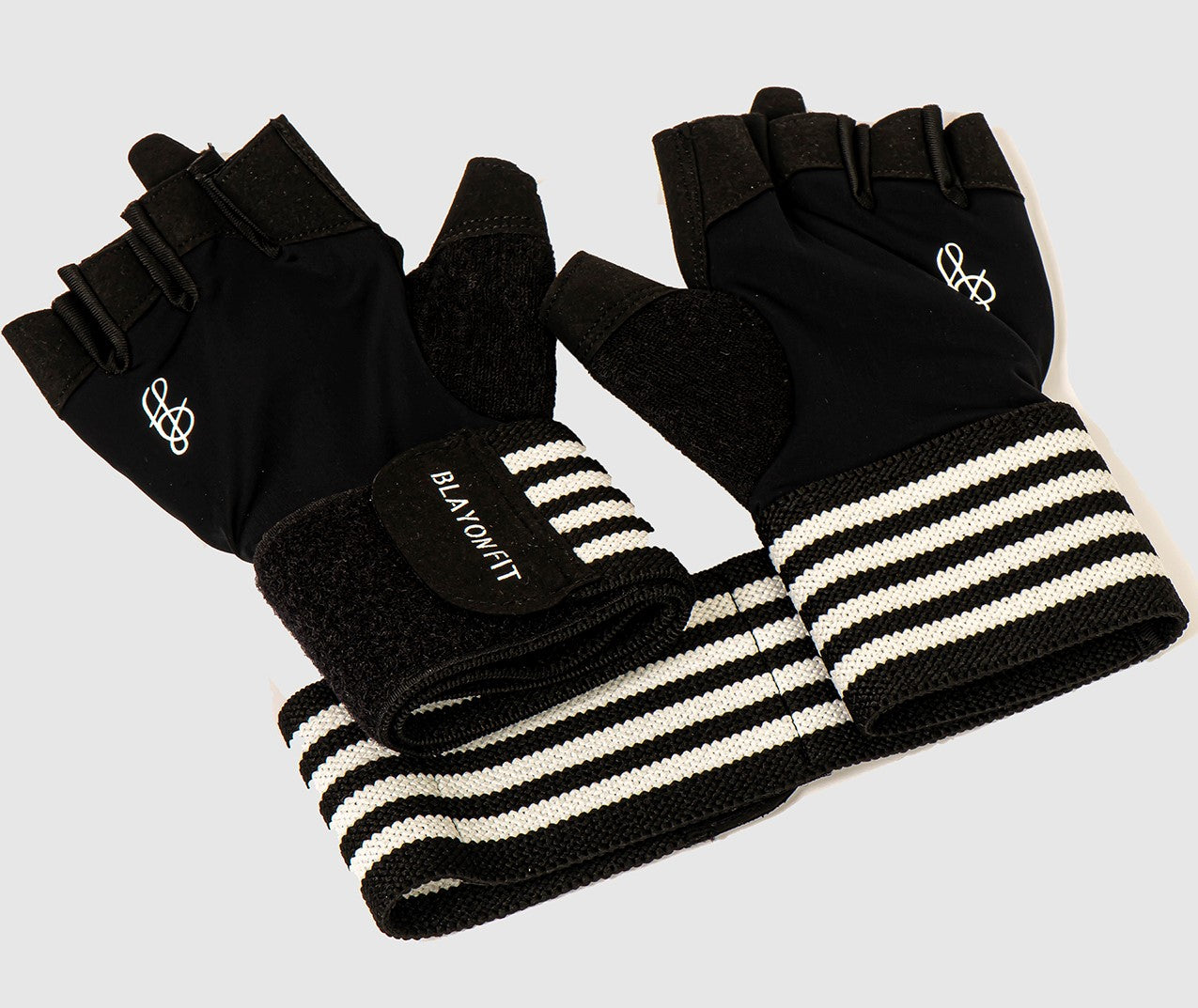 The best weight lifting gym gloves in the industry. Equipped with a wrist supporter for a better and safer workout.