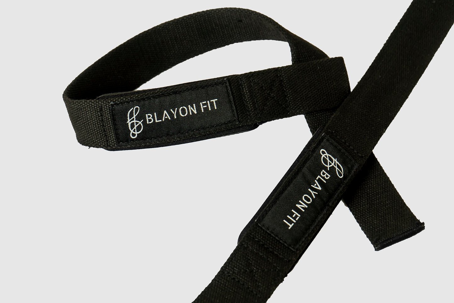 Our Weightlifting straps will provide you with a better and stronger grip for most pulling movements, such as deadlifts and dumbbell/bar rows. 